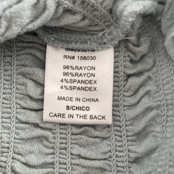 YoungByrds Women Small Seafoam Off The Shoulder Crop Smocked Puff Sleeve Blouse. - Picture 6 of 6